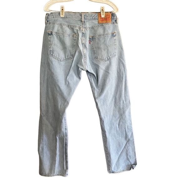 Levi's 501 Men's Blue Light Wash Distressed Straight Denim Jeans Size 32×30 - Picture 3 of 11